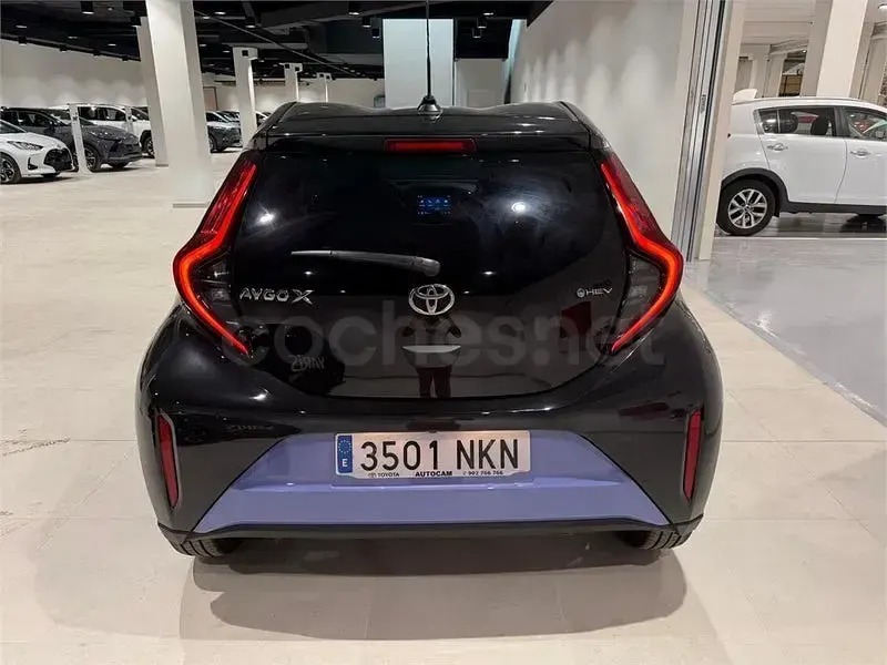 Nuevo Toyota Aygo X 116 CV (85 kW) 2026 Negro SUV