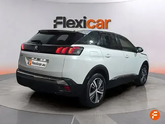 Usado Peugeot 3008 Active 130 CV (95 kW) 2021 Blanco SUV