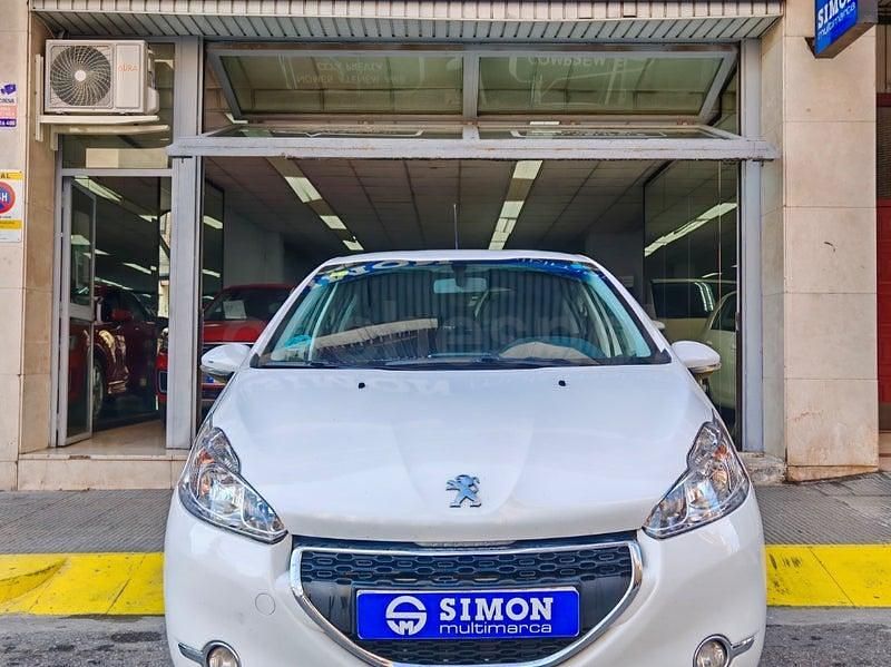 Usado Peugeot 208 Active 82 CV (60 kW) 2015 Blanco Utilitario