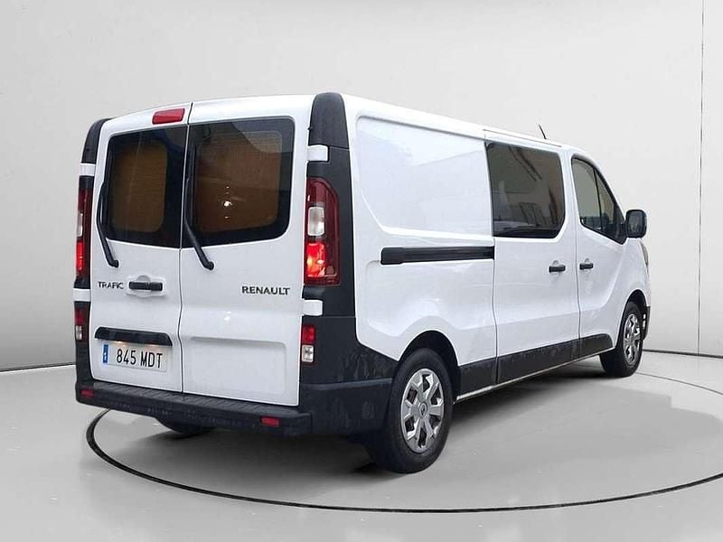Usado Renault Trafic 111 CV (81 kW) 2023 Blanco Monovolumen