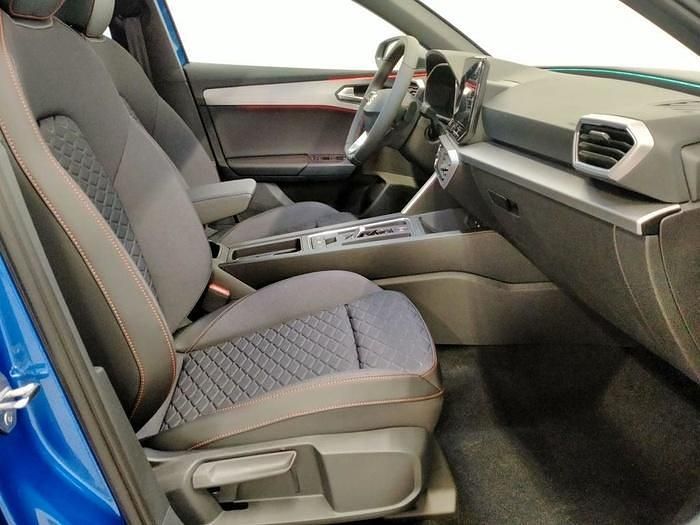 Usado Seat Leon FR 204 CV (150 kW) 2025 Azul Berlina