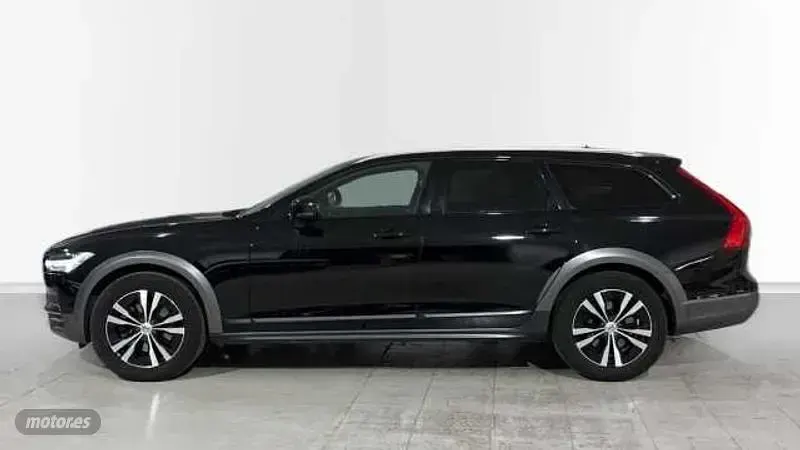 Usado Volvo V90 2019 Negro Familiar