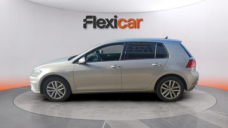 Usado VW Golf VII Advance 115 CV (84 kW) 2019 Gris Berlina