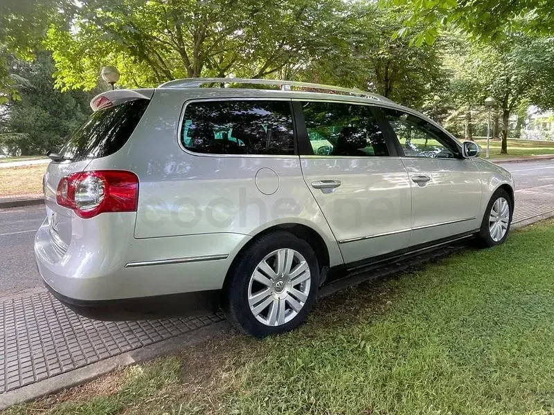 Usado VW Passat Advance 140 CV (102 kW) 2007 Gris / plata Familiar