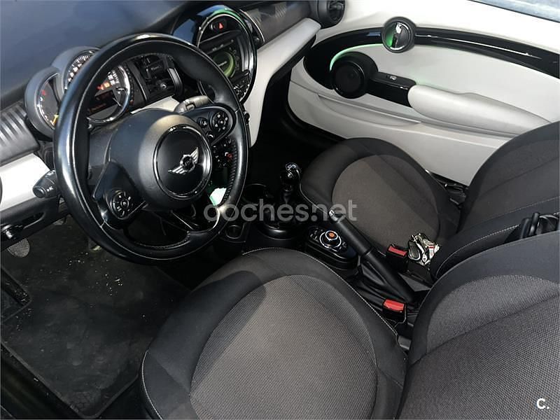 Używany Mini Cooper D Cabriolet 112 KM (82 kW) 2016 Zielony Kabriolet