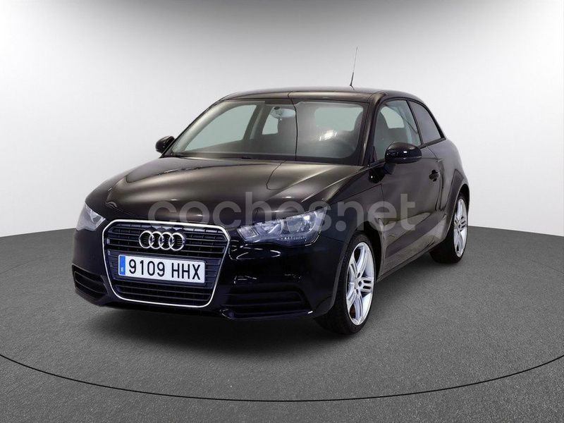 Negro Usado 2012 Audi A1 Attraction Utilitario | 8950 € (Precio justo) - Imagen 1/4