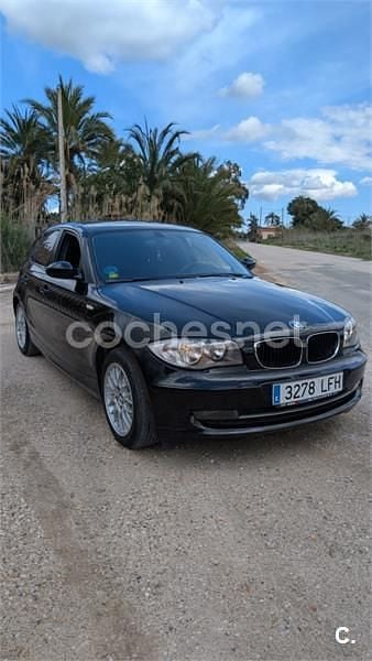 Usado BMW 116 122 CV (89 kW) 2009 Negro Utilitario