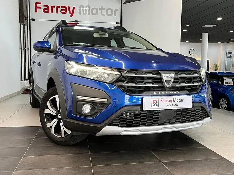 Usado Dacia Sandero Comfort 91 CV (66 kW) 2021 Azul Berlina