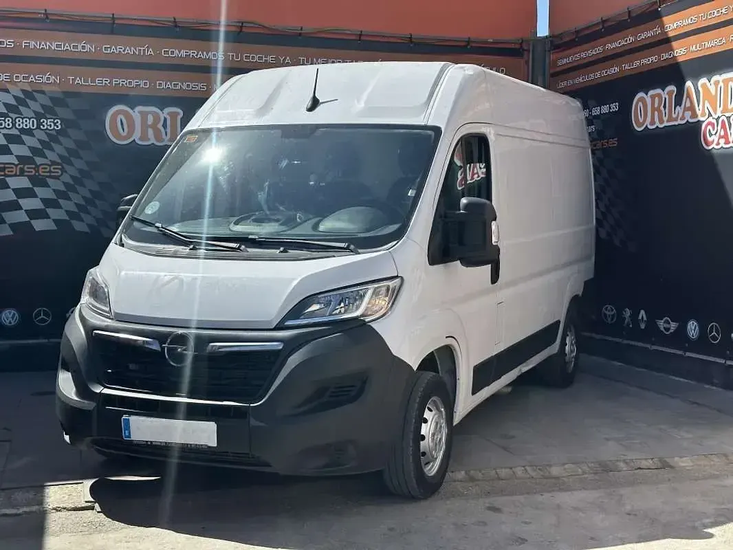 Usado Opel Movano 140 CV (102 kW) 2023 Blanco Van