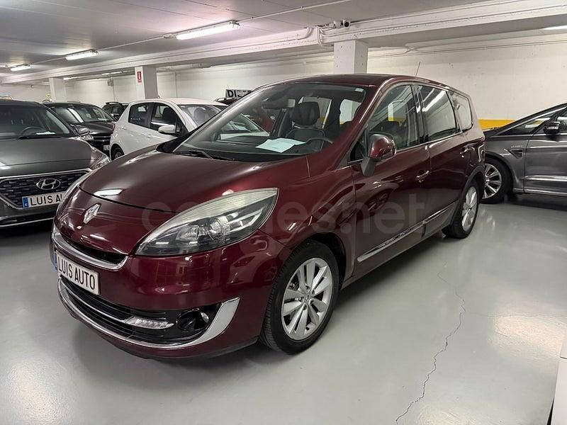 Usado Renault Grand Scénic III Privilege 130 CV (95 kW) 2012 Granate Monovolumen