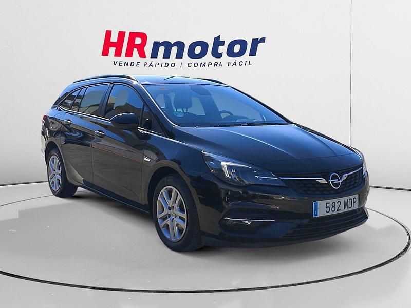 Usado Opel Astra Business Elegance 122 CV (89 kW) 2020 Negro Familiar