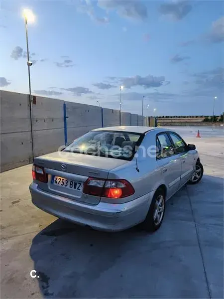 Usado Mazda 626 Sportive 110 CV (80 kW) 2002 Blanco Berlina