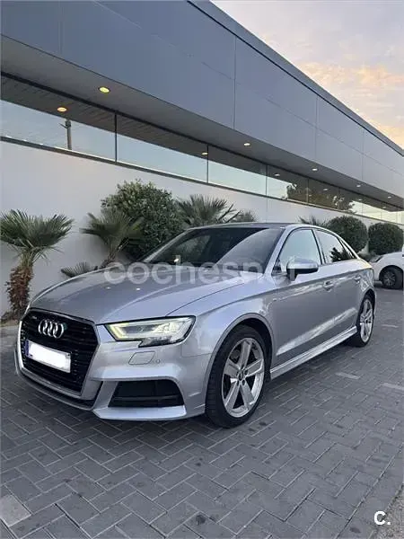 Usado Audi A3 Advanced Plus 150 CV (110 kW) 2020 Gris / plata Berlina
