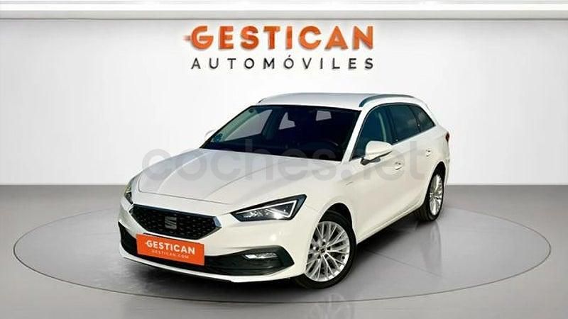 Usado Seat Leon XCELLENCE 204 CV (150 kW) 2022 Blanco Familiar