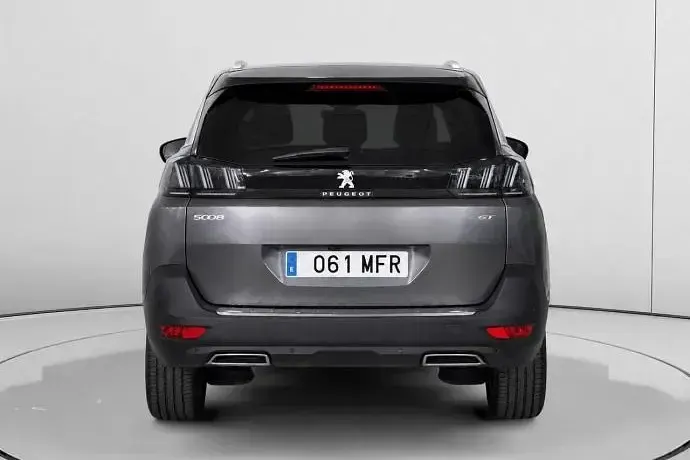 Usado Peugeot 5008 GT 130 CV (95 kW) 2023 Gris SUV