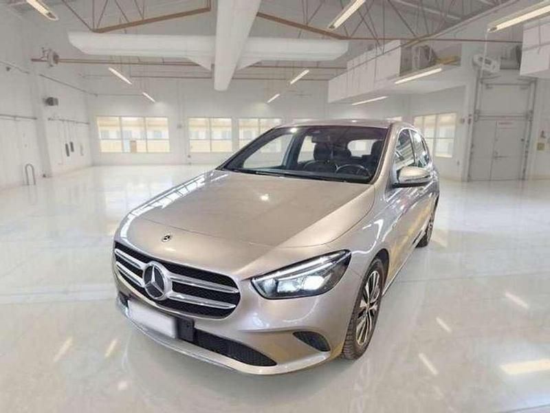 Usado Mercedes B250e 218 CV (160 kW) 2020 Beige Monovolumen