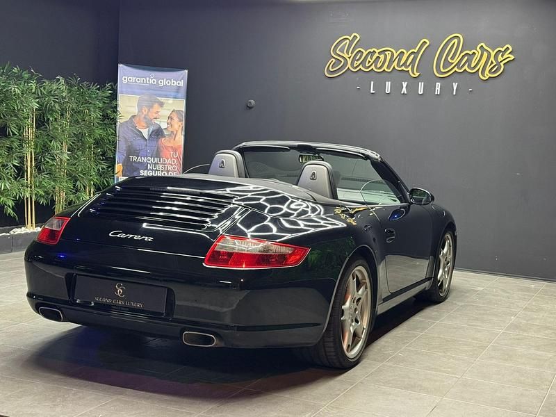 Usado Porsche 911 Carrera 325 CV (239 kW) 2005 Negro Descapotable