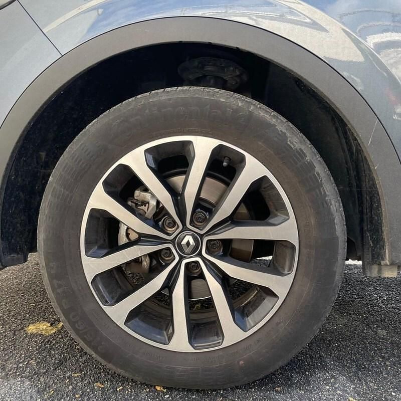 Usado Renault Kadjar Equilibre 140 CV (102 kW) 2022 Gris SUV