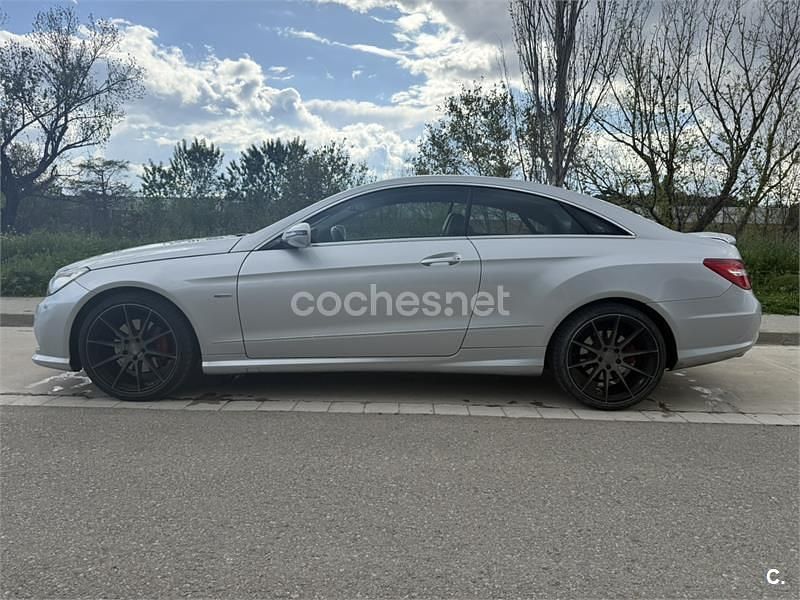 Usado Mercedes E350 231 CV (169 kW) 2009 Gris / plata Coupe