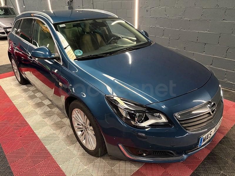 Usado Opel Insignia Selective 140 CV (102 kW) 2015 Azul Familiar