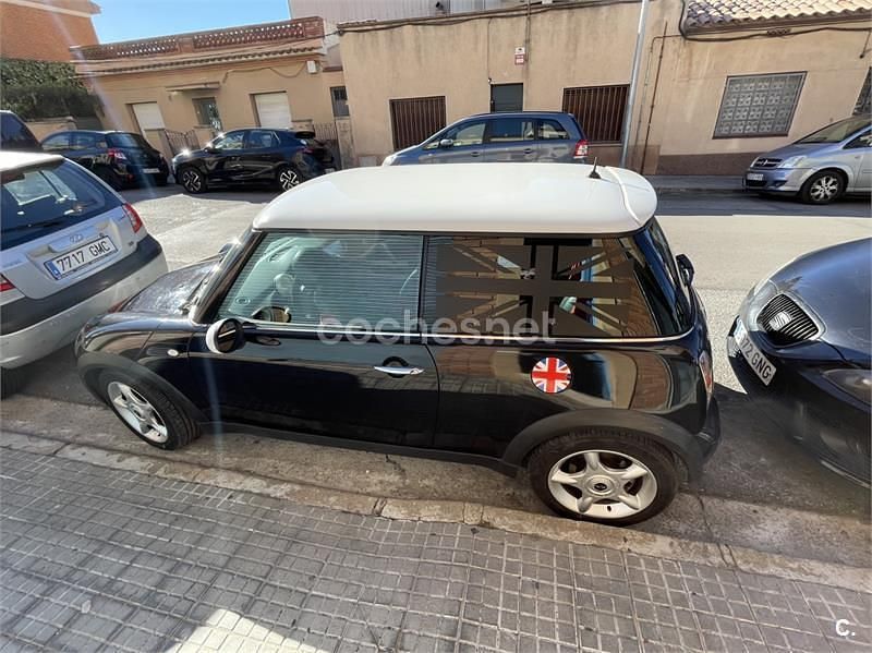 Usado Mini Cooper 115 CV (84 kW) 2002 Negro Utilitario