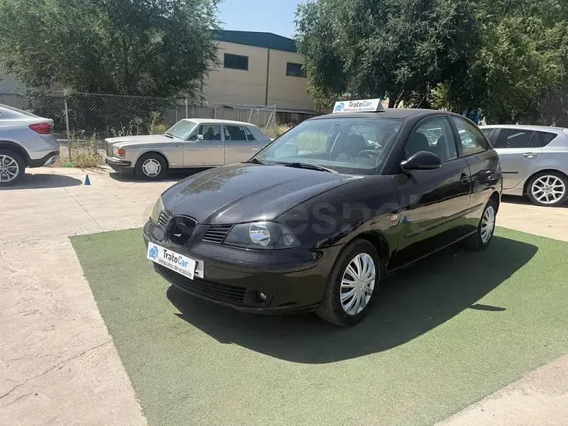 Usado Seat Ibiza Sport 100 CV (73 kW) 2005 Negro Utilitario