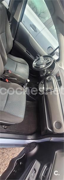 Usado Toyota Yaris Active 90 CV (66 kW) 2013 Azul Utilitario