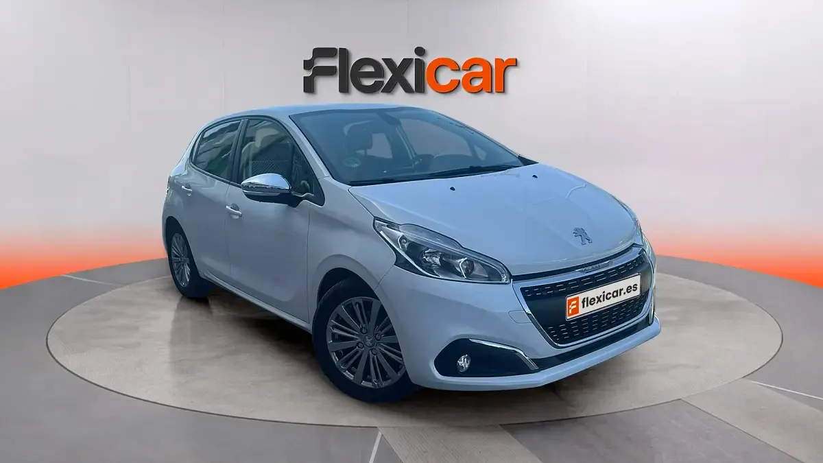 Usado Peugeot 208 Signature Sky 99 CV (72 kW) 2019 Utilitario