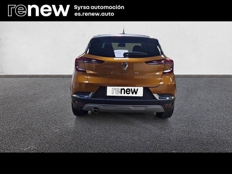 Usado Renault Captur Zen 90 CV (66 kW) 2021 Naranja SUV