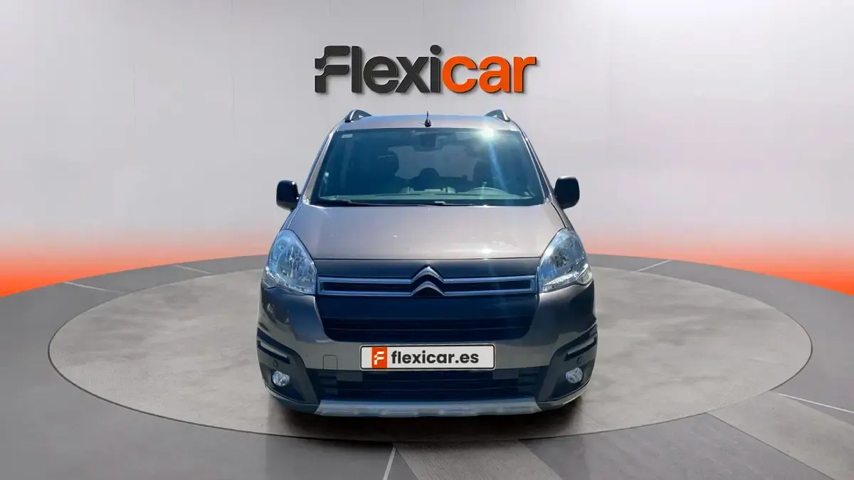 Usado Citroën Berlingo 120 CV (88 kW) 2018 Marrón Monovolumen