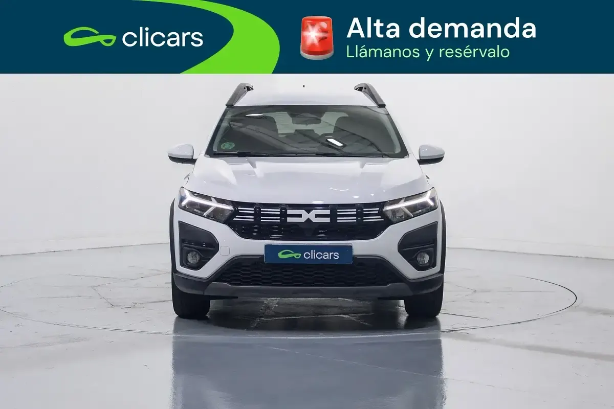 Usado Dacia Jogger Extreme 110 CV (80 kW) 2024 Blanco Monovolumen