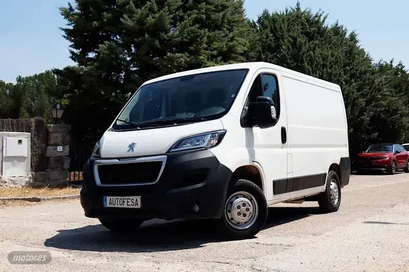 Blanco Usado 2021 Peugeot Boxer Van | 18.750 € (Buen precio) - Imagen 1/4