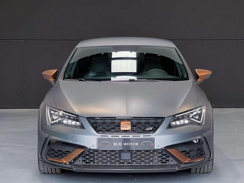 Usado Seat Leon CUPRA 300 CV (220 kW) 2018 Gris / plata Berlina