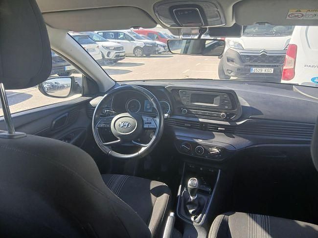 Usado Hyundai i20 101 CV (74 kW) 2021 Blanco Utilitario