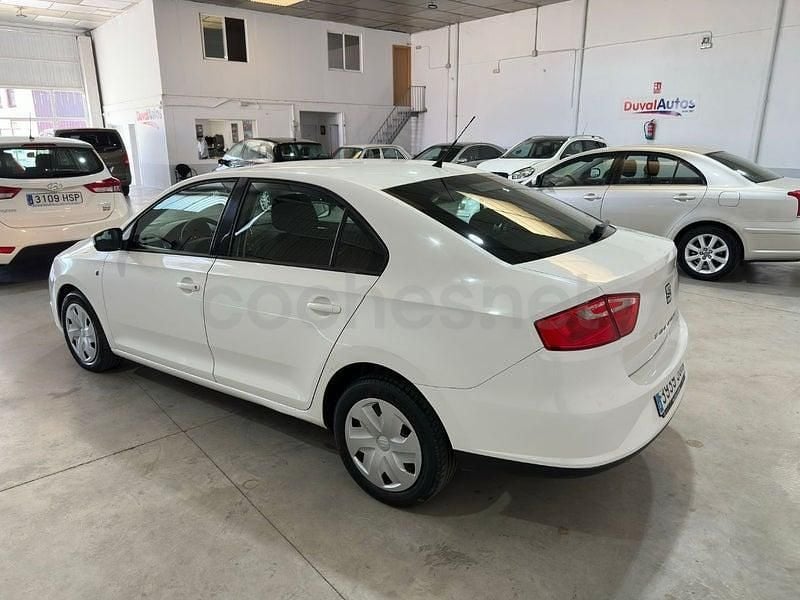 Usado Seat Toledo Reference 105 CV (77 kW) 2015 Blanco Utilitario
