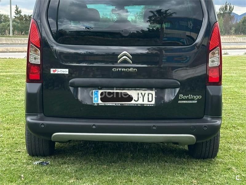 Usado Citroën Berlingo PureTech 110 CV (80 kW) 2018 Negro Monovolumen