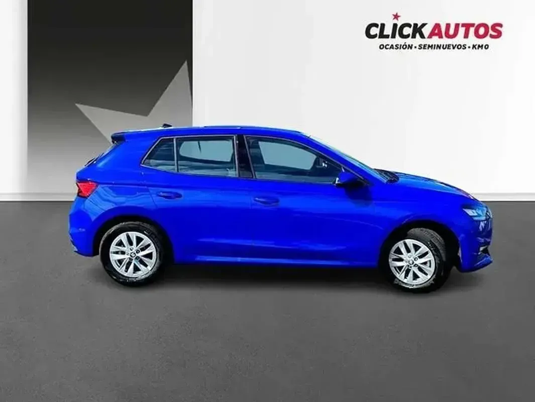 Usado Skoda Fabia Selection 116 CV (85 kW) 2025 Azul Utilitario