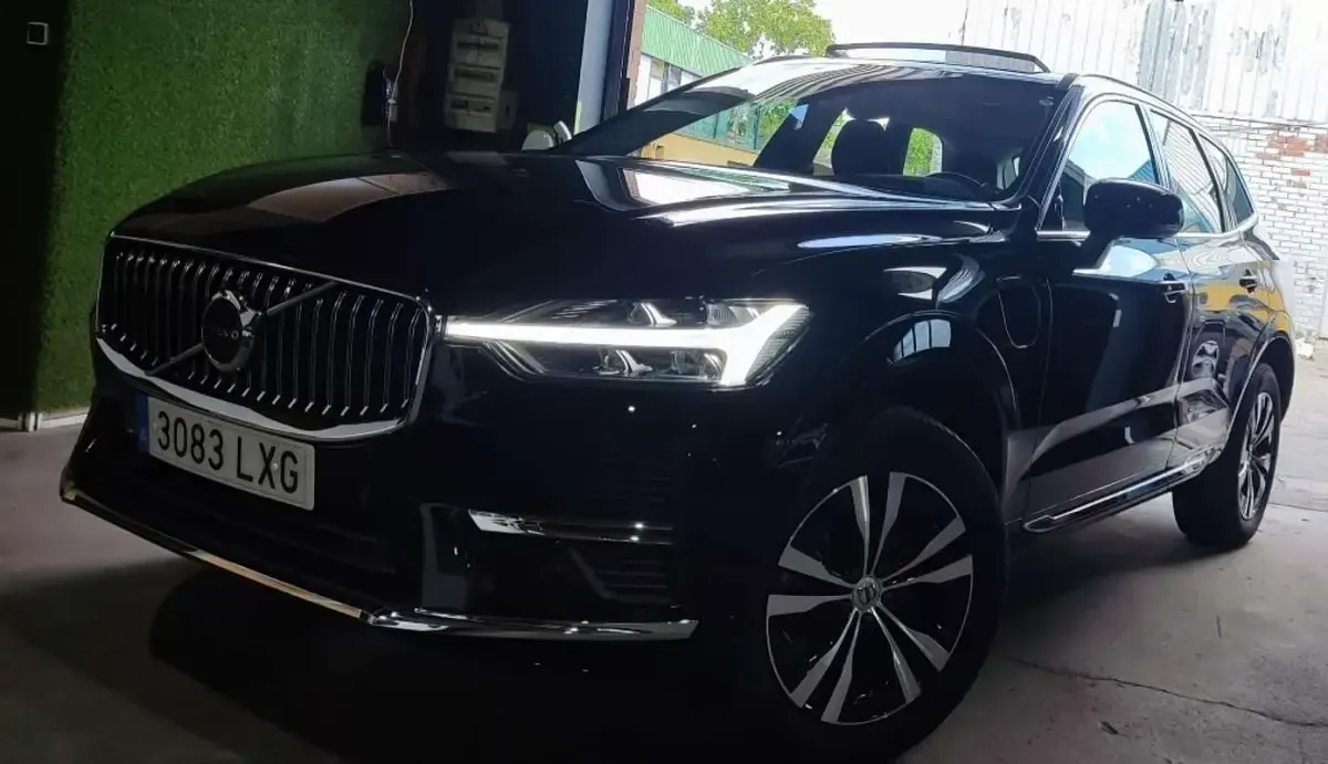 Usado Volvo XC60 Inscription 351 CV (258 kW) 2022 Negro SUV