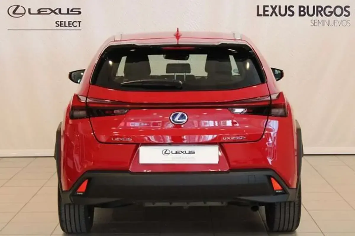 Usado Lexus UX Business Edition 184 CV (135 kW) 2021 Rojo SUV