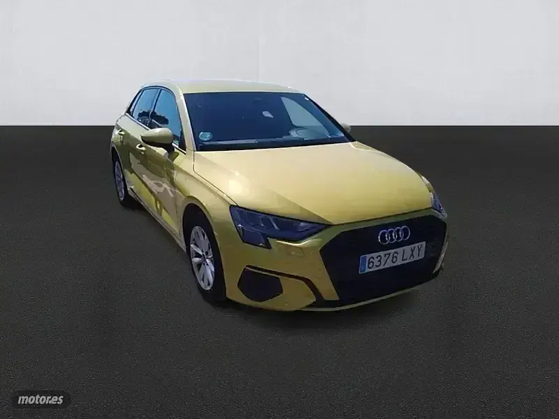Usado Audi A3 110 CV (80 kW) 2022 Amarillo Berlina