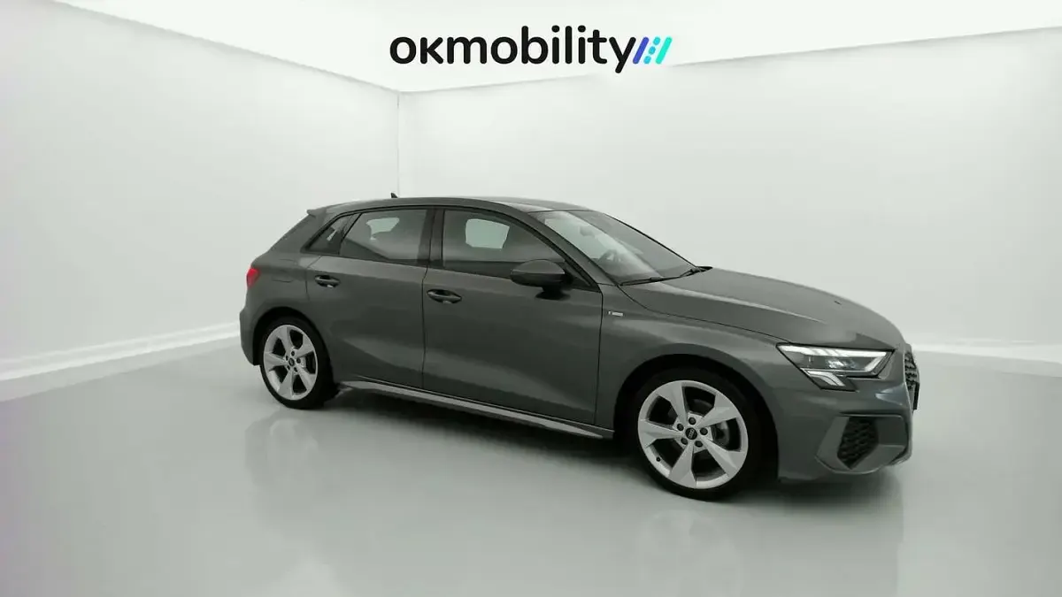 Usado Audi A3 Sportback S-Line 150 CV (110 kW) 2024 Plateado Utilitario
