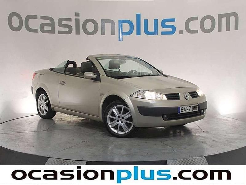 Usado Renault Mégane Cabriolet Privilege 120 CV (88 kW) 2005 Beige Descapotable