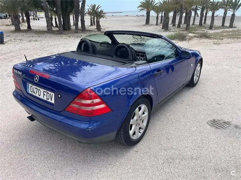 Usado Mercedes SLK200 136 CV (100 kW) 1998 Azul Descapotable