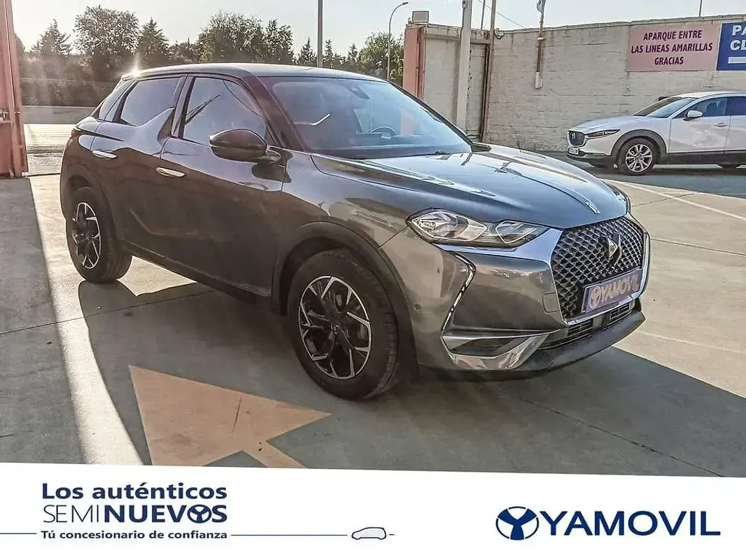 Usado DS Automobiles DS3 Crossback So Chic 102 CV (75 kW) 2020 Gris SUV
