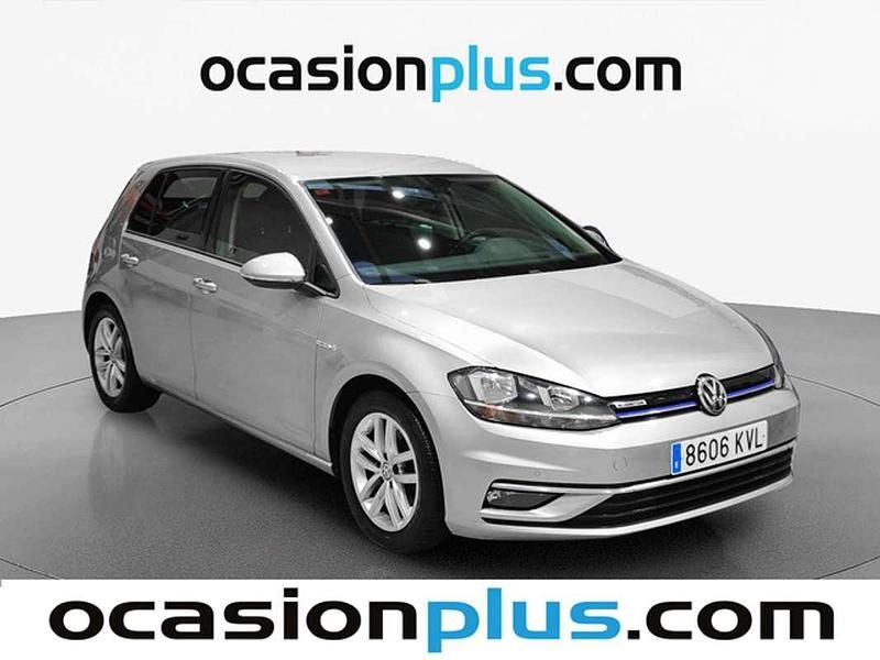 Usado VW Golf VII Advance 131 CV (96 kW) 2019 Plateado Utilitario