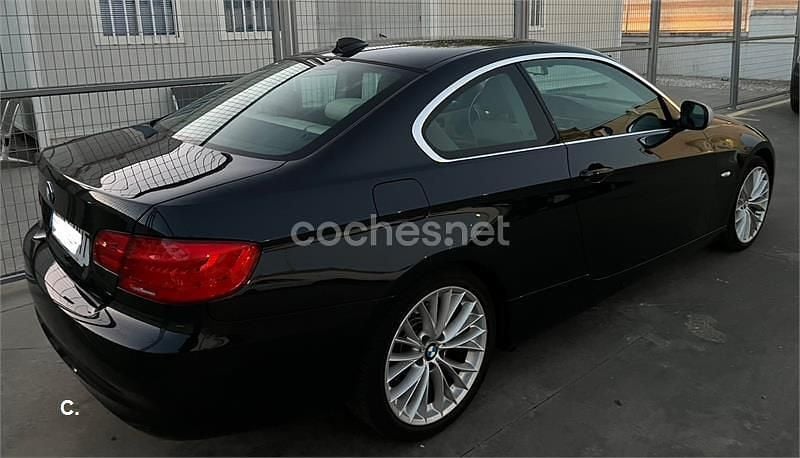 Usado BMW 320 184 CV (135 kW) 2012 Negro Coupe