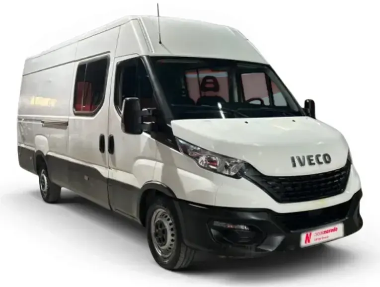 Usado Iveco Daily 136 CV (100 kW) 2021 Blanco Berlina