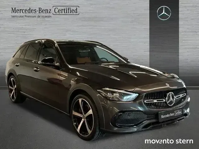 Usado Mercedes 220 200 CV (147 kW) 2024 Gris Familiar