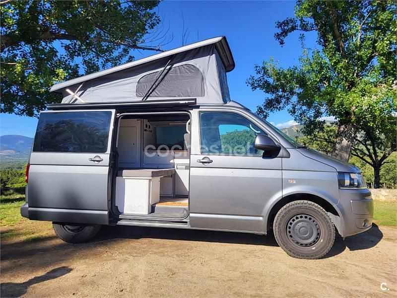 Usado VW Caravelle Comfortline 140 CV (102 kW) 2014 Gris / plata Van