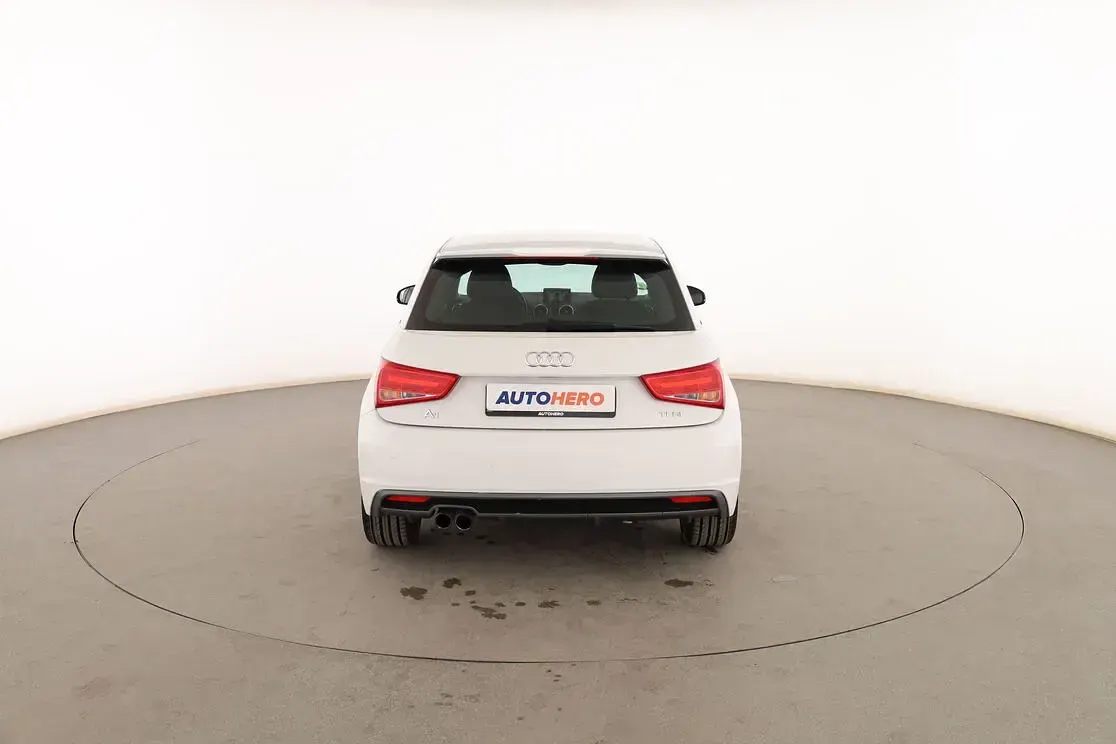Usado Audi A1 Attraction 125 CV (91 kW) 2017 Blanco Utilitario